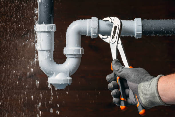 Professional Emergency Plumber technician working in Woodleaf, NC
